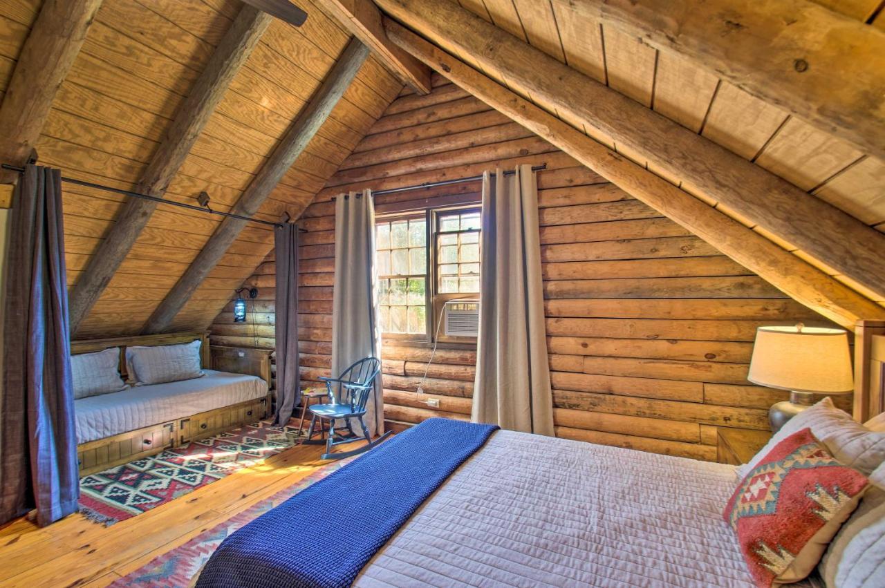 Cozy Log Cabin Getaway With Fire Pit And 3 Acres! Ruckersville ภายนอก รูปภาพ