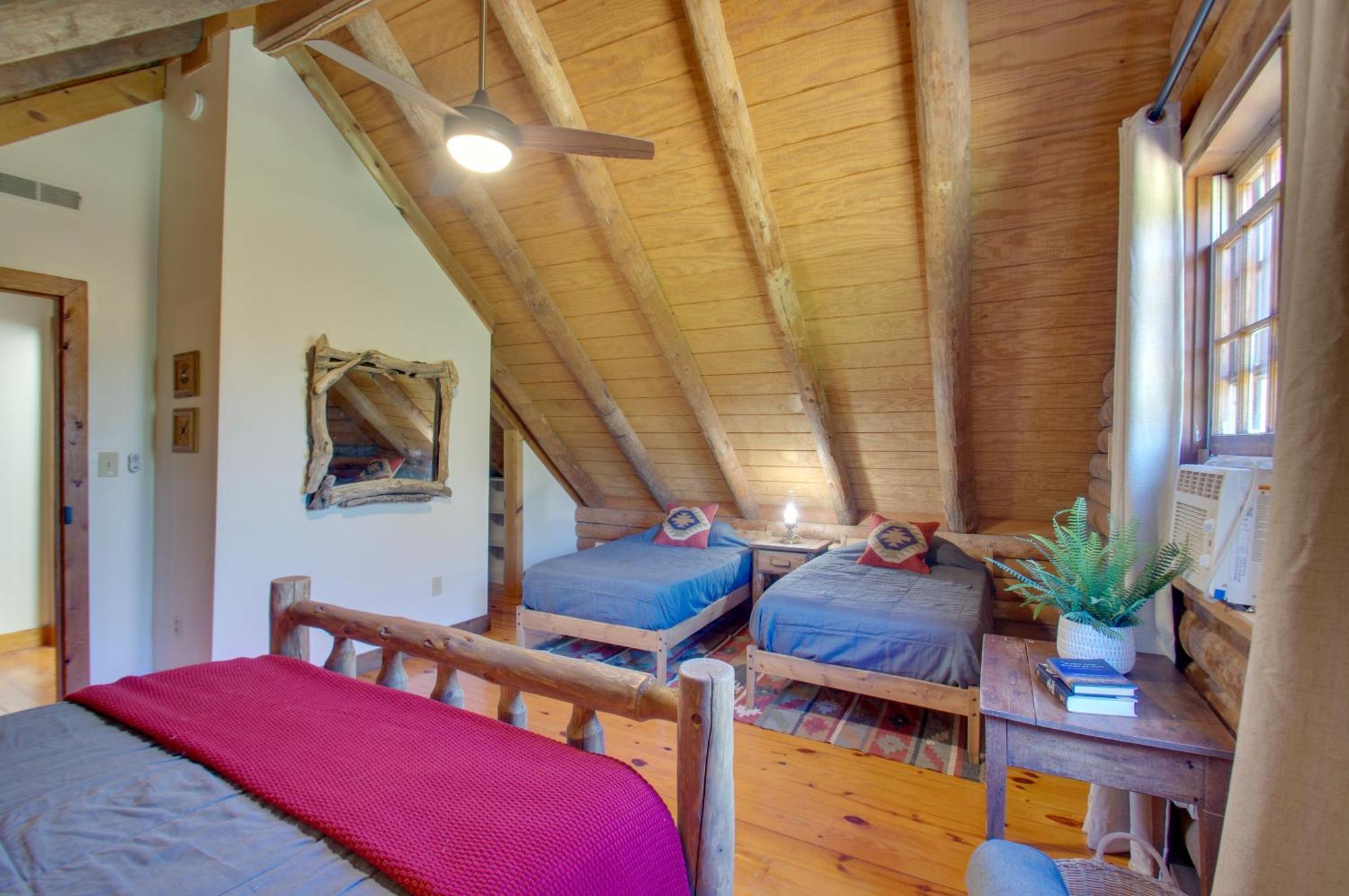 Cozy Log Cabin Getaway With Fire Pit And 3 Acres! Ruckersville ภายนอก รูปภาพ