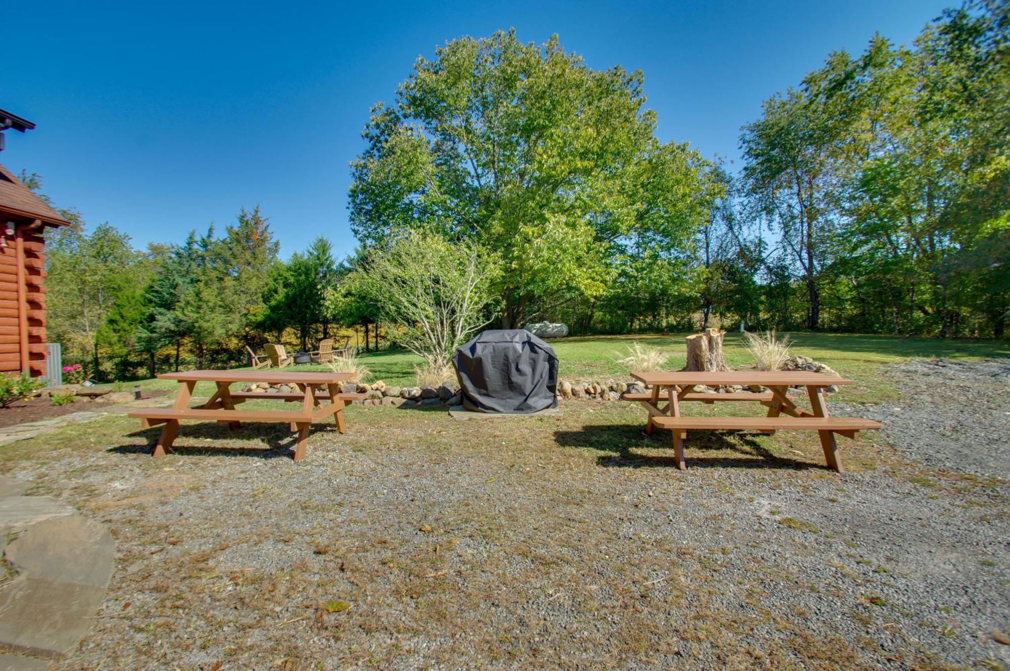 Cozy Log Cabin Getaway With Fire Pit And 3 Acres! Ruckersville ภายนอก รูปภาพ